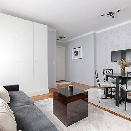 Matignon Saint-Honore : Magnifique Appartement 1Br Paris Dış mekan fotoğraf