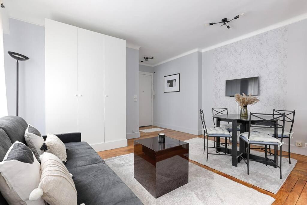 Matignon Saint-Honore : Magnifique Appartement 1Br Paris Dış mekan fotoğraf